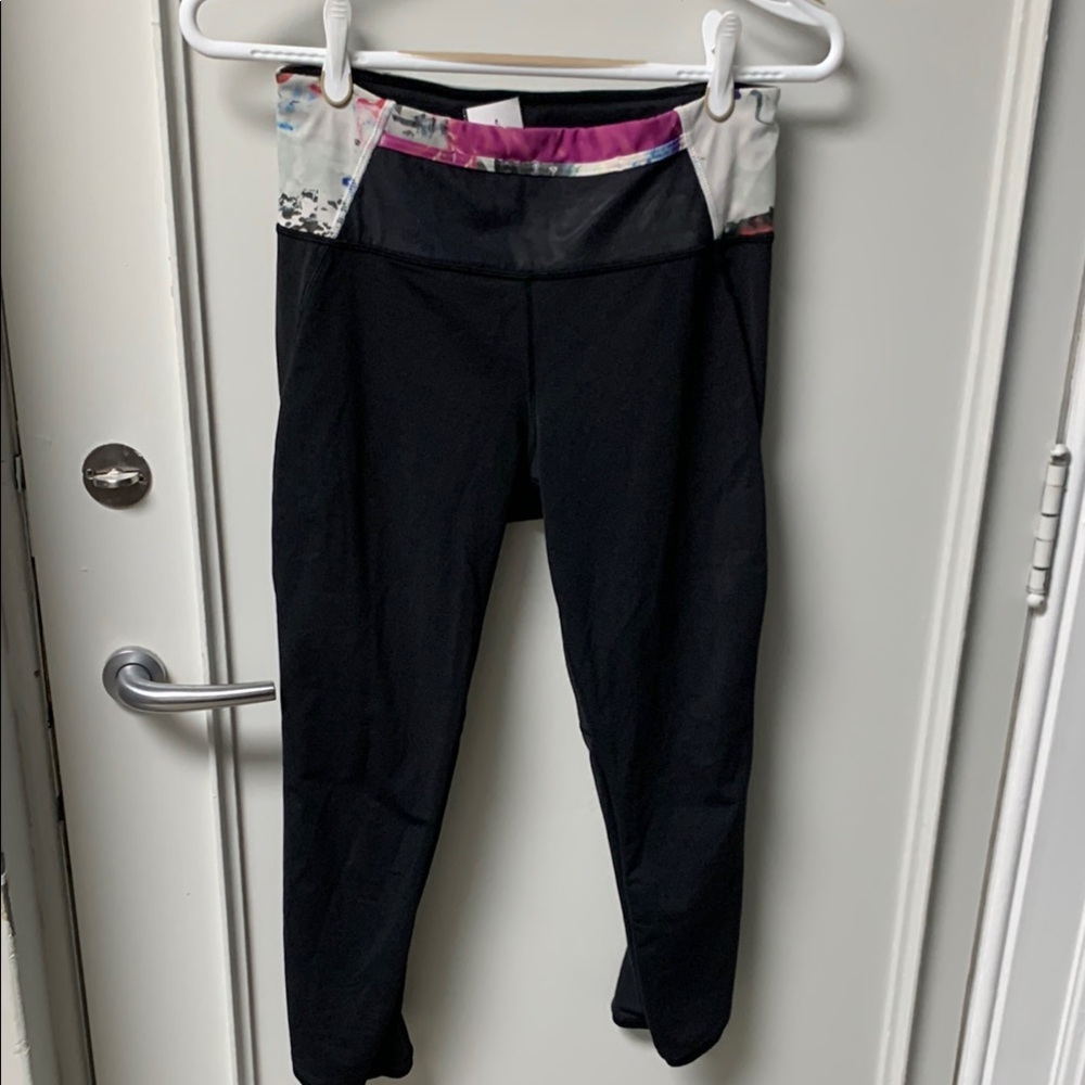 lululemon athletica Black Cropped Leggings with Artistic Waistband